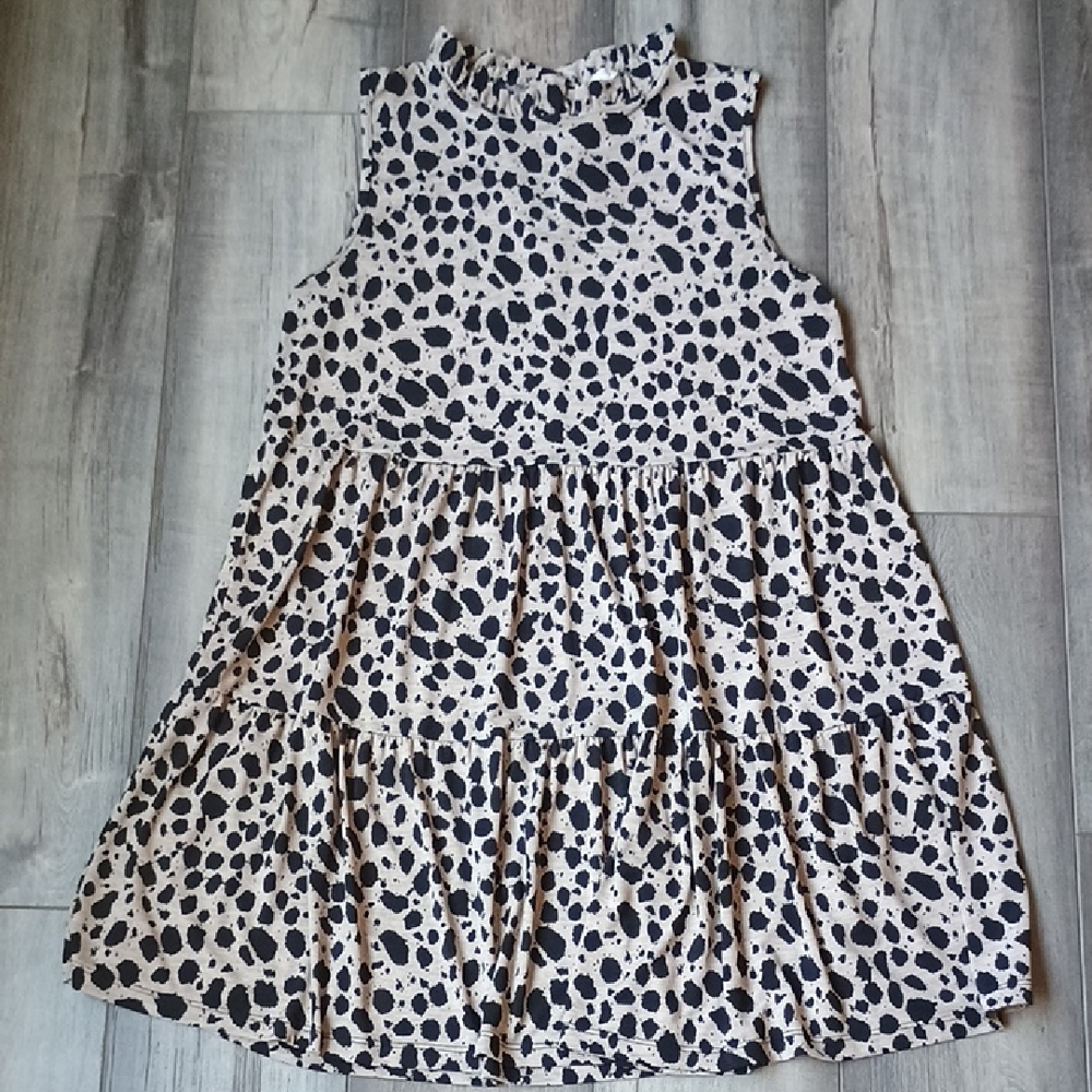 mts Sleeveless Dress with Black and Cream Pattern